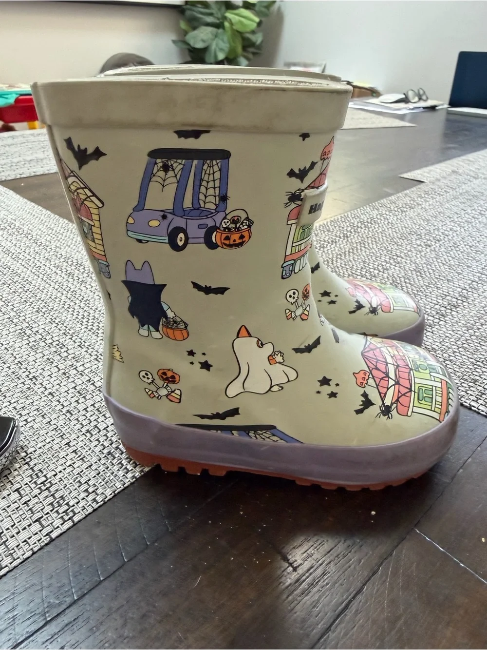 Kids BLUEY Halloween Rain Boots - White with Purple Trim
